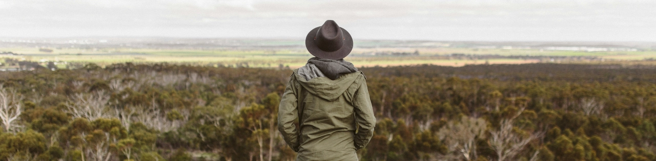 Η Σκηνή της Αυστραλιανής Μόδας: 22 Μάρκες Ενδυμάτων Που Πρωτοπορούν στην Ηθική